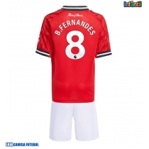 Camisa de Futebol Manchester United Bruno Fernandes #8 Equipamento Principal Infantil 2025-26 Manga Curta (+ Calças curtas)